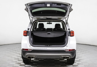 Подержанный автомобиль Changan CS75 2022 года (18 фото)