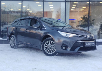 Подержанный автомобиль Toyota Avensis Wagon 2018 года (3 фото)