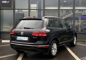 Подержанный автомобиль Volkswagen Touareg 2015 года (6 фото)