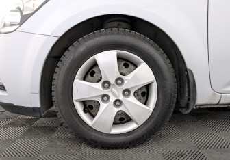 Подержанный автомобиль Kia Ceed Hatchback 2010 года (18 фото)