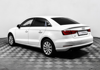 Подержанный автомобиль Audi A3 Sedan 2014 года (7 фото)