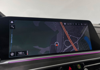 Подержанный автомобиль BMW X7 2021 года (25 фото)