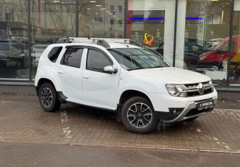 Подержанный автомобиль Renault Duster 2018 года (3 фото)