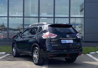 Подержанный автомобиль Nissan X-Trail 2016 года (7 фото)