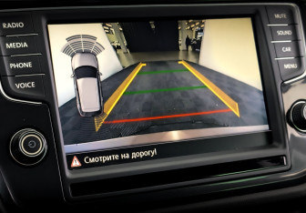 Подержанный автомобиль Volkswagen Tiguan 2017 года (27 фото)