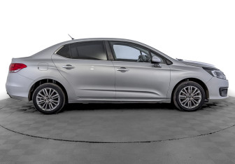 Подержанный автомобиль Citroen C4 Sedan 2020 года (4 фото)