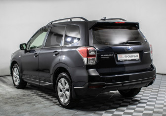 Подержанный автомобиль Subaru Forester Suv 2017 года (7 фото)