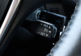 Подержанный автомобиль Toyota RAV4 2017 года (13 фото)