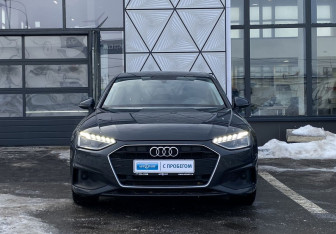 Подержанный автомобиль Audi A4 Sedan 2020 года (2 фото)