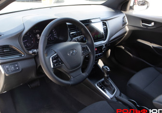 Подержанный автомобиль Hyundai Solaris Sedan 2021 года (10 фото)