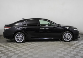 Подержанный автомобиль Toyota Camry Sedan 2020 года (4 фото)