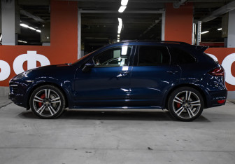 Подержанный автомобиль Porsche Cayenne 2012 года (8 фото)