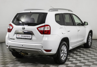 Подержанный автомобиль Nissan Terrano 2020 года (5 фото)