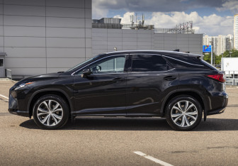 Подержанный автомобиль Lexus RX 2017 года (8 фото)