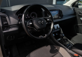 Подержанный автомобиль Skoda Karoq 2021 года (12 фото)
