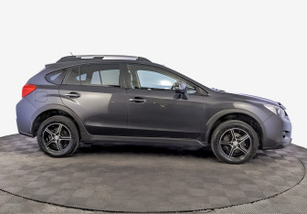 Подержанный автомобиль Subaru XV 2013 года (4 фото)