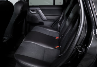 Подержанный автомобиль Land Rover Freelander 2010 года (10 фото)