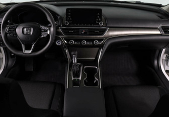 Подержанный автомобиль Honda Accord Sedan 2020 года (10 фото)