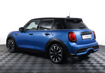 Подержанный автомобиль MINI Hatch 2021 года (7 фото)