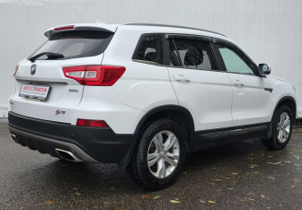Подержанный автомобиль Changan CS75 2019 года (5 фото)
