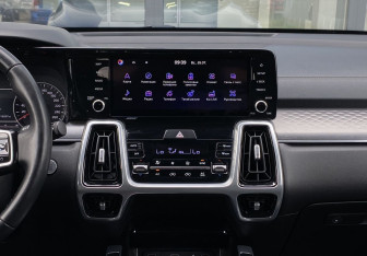 Подержанный автомобиль Kia Sorento 2021 года (14 фото)