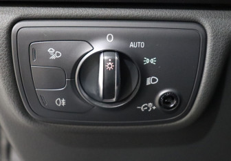 Подержанный автомобиль Audi A6 Sedan 2014 года (13 фото)