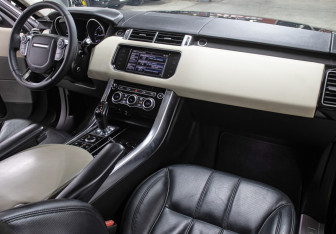 Подержанный автомобиль Land Rover Range Rover Sport 2013 года (11 фото)