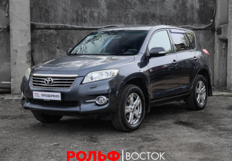 Подержанный автомобиль Toyota RAV4 2011 года (1 фото)