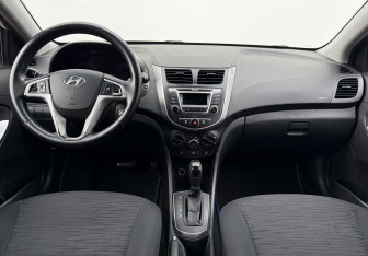 Подержанный автомобиль Hyundai Solaris Sedan 2015 года (12 фото)