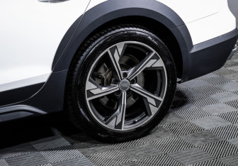 Подержанный автомобиль Audi A4 allroad 2020 года (15 фото)