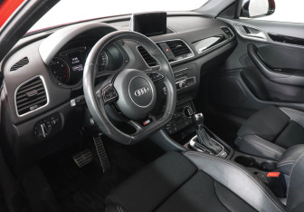 Подержанный автомобиль Audi Q3 2018 года (9 фото)