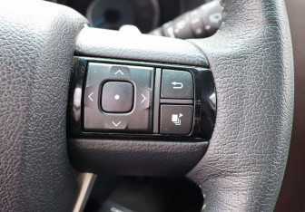Подержанный автомобиль Toyota Fortuner 2018 года (16 фото)