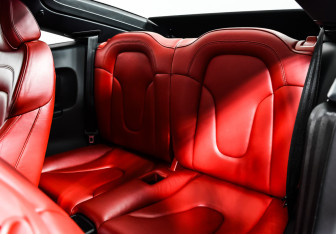 Подержанный автомобиль Audi TT Coupe 2011 года (12 фото)