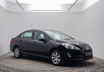 Подержанный автомобиль Peugeot 408 2013 года (3 фото)
