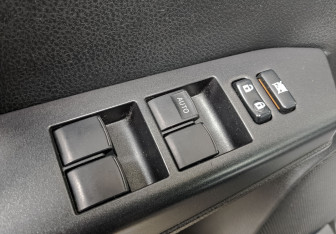 Подержанный автомобиль Toyota RAV4 2016 года (28 фото)