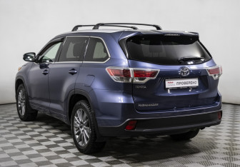 Подержанный автомобиль Toyota Highlander 2014 года (7 фото)