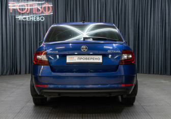 Подержанный автомобиль Skoda Octavia Liftback 2018 года (6 фото)