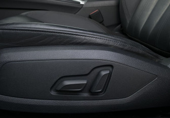 Подержанный автомобиль Audi A4 Sedan 2020 года (23 фото)