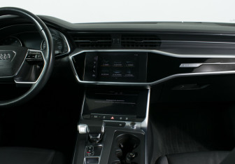Подержанный автомобиль Audi A6 Sedan 2019 года (10 фото)