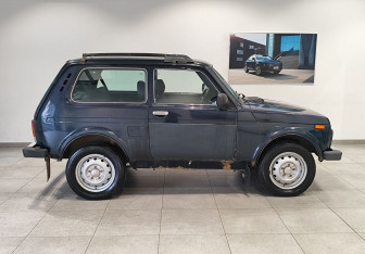 Подержанный автомобиль LADA (ВАЗ) 2121 (4x4) 2014 года (4 фото)