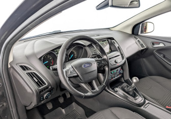 Подержанный автомобиль Ford Focus Wagon 2019 года (16 фото)