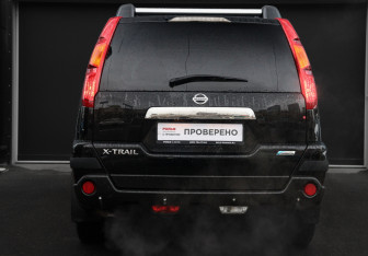 Подержанный автомобиль Nissan X-Trail 2010 года (6 фото)