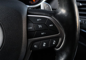 Подержанный автомобиль Jeep Grand Cherokee 2019 года (31 фото)