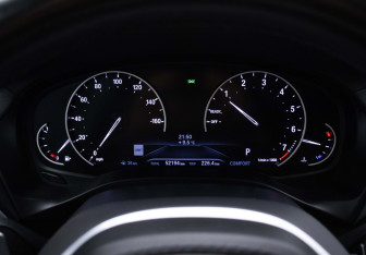 Подержанный автомобиль BMW X3 2021 года (12 фото)
