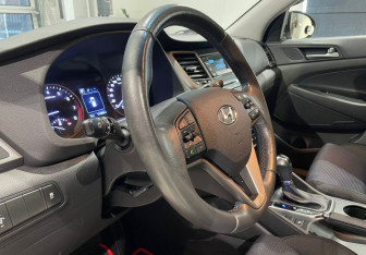 Подержанный автомобиль Hyundai Tucson 2017 года (13 фото)