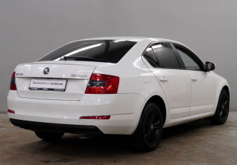 Подержанный автомобиль Skoda Octavia Liftback 2014 года (7 фото)