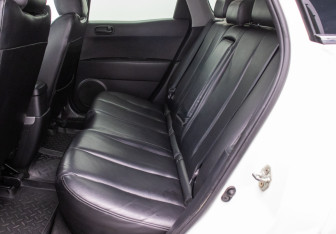 Подержанный автомобиль Mazda CX-7 2008 года (11 фото)