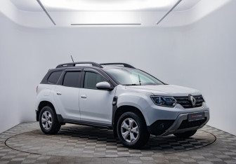 Подержанный автомобиль Renault Duster 2021 года (3 фото)