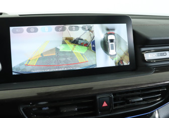 Подержанный автомобиль Exeed VX 2023 года (19 фото)