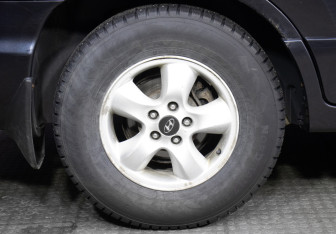 Подержанный автомобиль Hyundai Santa Fe 2007 года (11 фото)